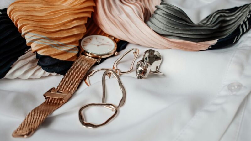 Choisir les Accessoires Idéaux pour Sublimer Votre Robe